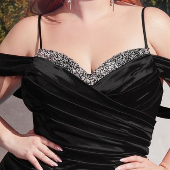 Plus size black,emerald,purple lavender, red off the shoulder lace up back dress - Picture 4 of 8